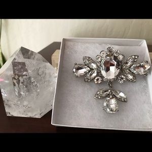 Sweet jeweled hair piece